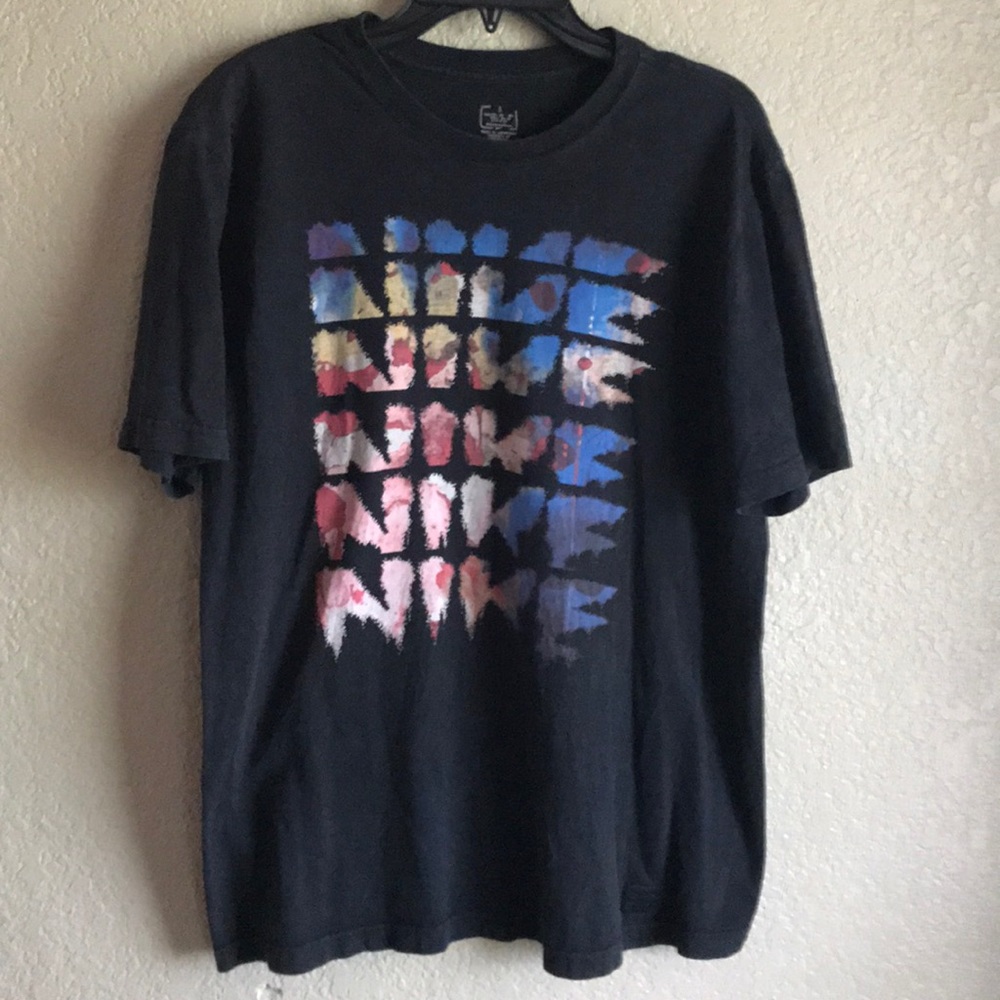 Vintage Nike world class athlete shirt